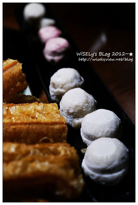 【美食】台中市．南屯區：無老鍋(公益店)@中式養生鍋底，大推明治冰淇淋豆腐及老油條