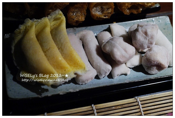 【美食】台中市．南屯區：無老鍋(公益店)@中式養生鍋底，大推明治冰淇淋豆腐及老油條