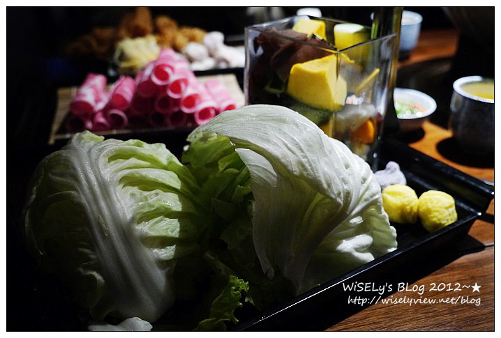 【美食】台中市．南屯區：無老鍋(公益店)@中式養生鍋底，大推明治冰淇淋豆腐及老油條