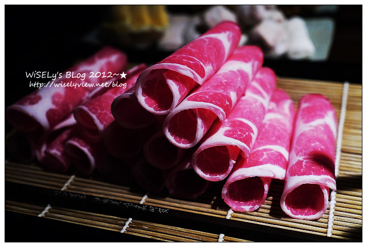 【美食】台中市．南屯區：無老鍋(公益店)@中式養生鍋底，大推明治冰淇淋豆腐及老油條