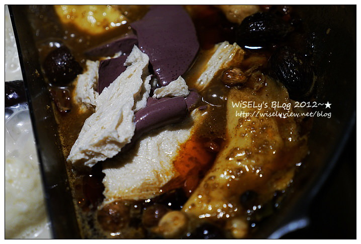 【美食】台中市．南屯區：無老鍋(公益店)@中式養生鍋底，大推明治冰淇淋豆腐及老油條