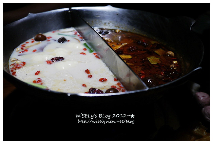 【美食】台中市．南屯區：無老鍋(公益店)@中式養生鍋底，大推明治冰淇淋豆腐及老油條