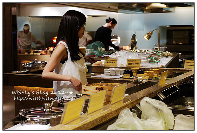 【食記】台北市．松山區：西華飯店(B-One)＠秋蟹料理包肥餐，各式多樣風味料理超好吃