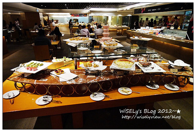 【食記】台北市．松山區：西華飯店(B-One)＠秋蟹料理包肥餐，各式多樣風味料理超好吃