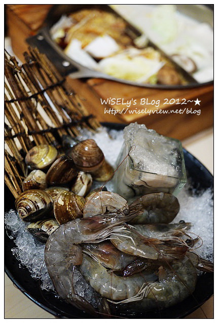 【美食】台北市．大安區：麻辣一村(忠孝店)：整體水準評價不錯變化多，採點菜吃到飽制用餐 @WISELY's 拍拍照寫寫字