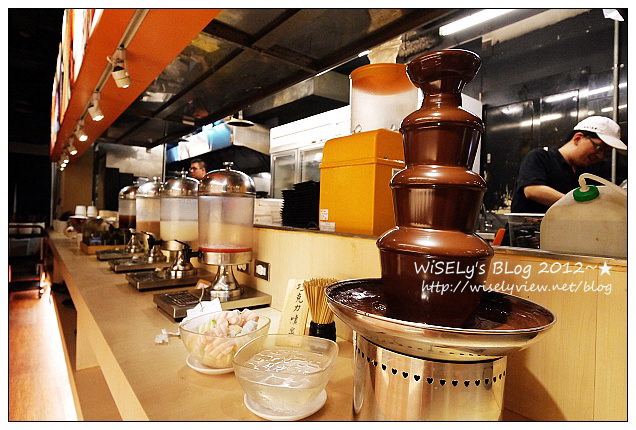 【美食】台北市．大安區：麻辣一村(忠孝店)：整體水準評價不錯變化多，採點菜吃到飽制用餐