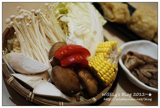 【美食】台北市．大安區：麻辣一村(忠孝店)：整體水準評價不錯變化多，採點菜吃到飽制用餐