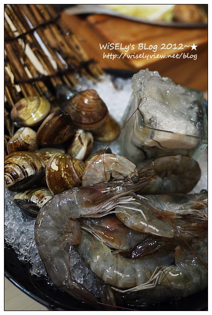 【美食】台北市．大安區：麻辣一村(忠孝店)：整體水準評價不錯變化多，採點菜吃到飽制用餐