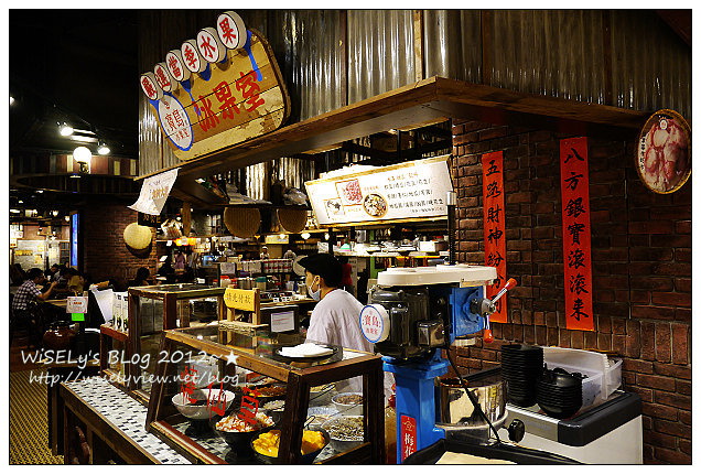 【美食】新北市．板橋區：大遠百MegaCity美食-大食代(Food Republic)＠台灣早期復古風格的地下美食廣場