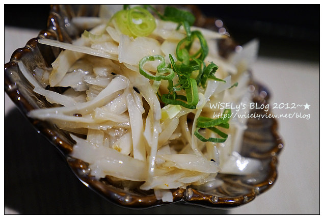 【食記】台北市．萬華區：海人刺身丼飯專賣＠位於西門町電影街上，平價丼飯和定食主菜優