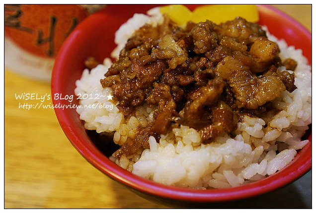 臨江街夜市︱金佳阿圖麻油雞、士林十全排骨＆石家割包