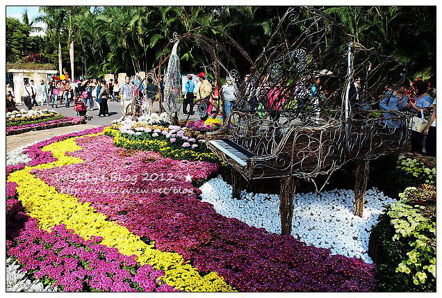 【景點】台北市.士林官邸菊展:2012手舞菊蹈@11/18~12/2 (Canon EOS M) 【景點】台北市.士林官邸菊展:2012手舞菊蹈@11/18~12/2 (Canon EOS M)