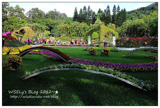 【景點】台北市.士林官邸菊展:2012手舞菊蹈@11/18~12/2 (Canon EOS M) 【景點】台北市.士林官邸菊展:2012手舞菊蹈@11/18~12/2 (Canon EOS M)