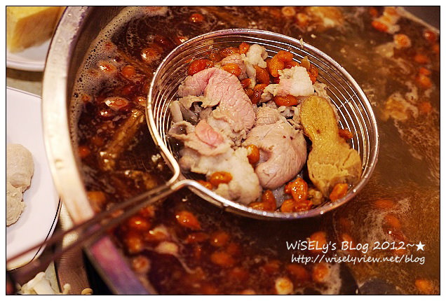 【食記】新北市．板橋區：糊塗羊肉爐@在地人推的好料老店，價格略微高但份量多