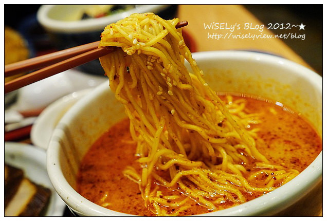 【食記】台北市．大安區：山頭火拉麵(SOGO復興館B2)@推豬頰肉鹽味湯頭口味