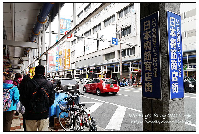 【旅行】2012日本．大阪：關西超級大減價(MEGA SALE)＠日本橋電器街隨拍、女僕咖啡餅體驗&LoveCom Teather偶像表演