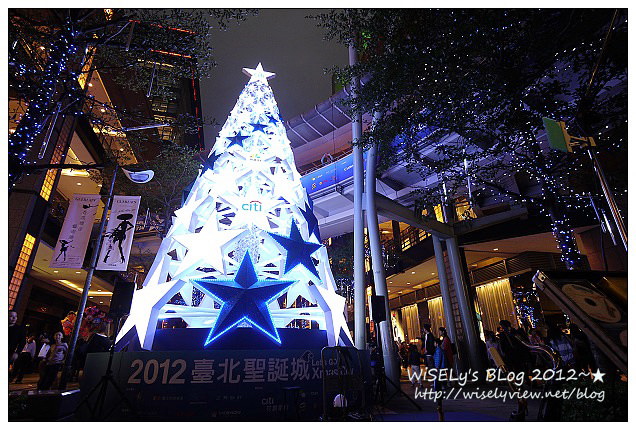 【攝影】台北信義。捷運市政府站：LUMIX GF1＠2012臺北聖誕城 & 周邊光雕大樓隨拍