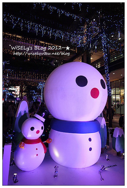 【攝影】台北信義。捷運市政府站：LUMIX GF1＠2012臺北聖誕城 & 周邊光雕大樓隨拍