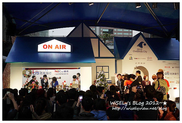 【攝影】台北信義。捷運市政府站：LUMIX GF1＠2012臺北聖誕城 & 周邊光雕大樓隨拍