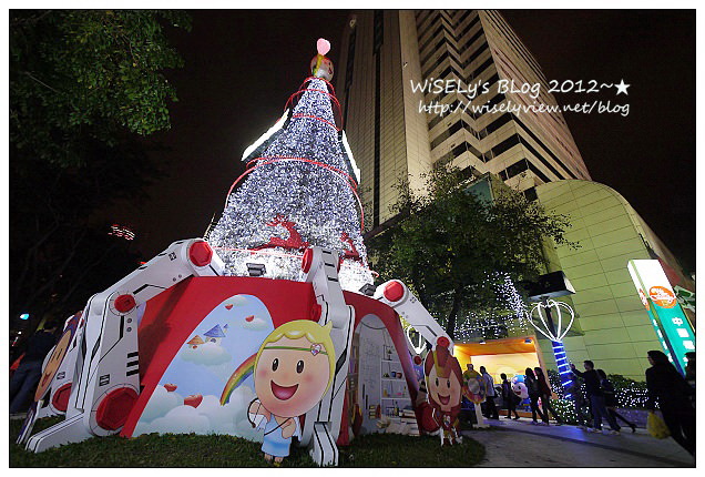 【攝影】台北信義。捷運市政府站：LUMIX GF1＠2012臺北聖誕城 & 周邊光雕大樓隨拍