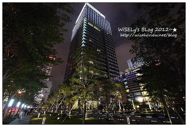 【攝影】台北信義。捷運市政府站：LUMIX GF1＠2012臺北聖誕城 & 周邊光雕大樓隨拍