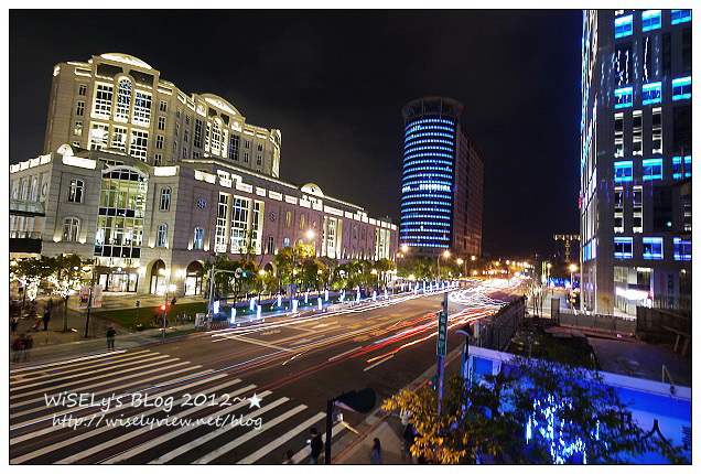 【攝影】台北信義。捷運市政府站：LUMIX GF1＠2012臺北聖誕城 & 周邊光雕大樓隨拍