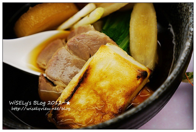 【試吃】台北市.中山區:樂雅樂家庭餐廳 Royal Host@烤麻糬什錦雜煮~日本新年除夕美食 【試吃】台北市.中山區:樂雅樂家庭餐廳 Royal Host@烤麻糬什錦雜煮~日本新年除夕美食