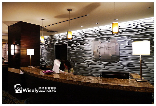 【旅行】2013美國。夏威夷：檀香山(歐胡島)旅館飯店＠Holiday Inn Resort～距離採購大街近，到威基基海灘只要10分鐘的步程