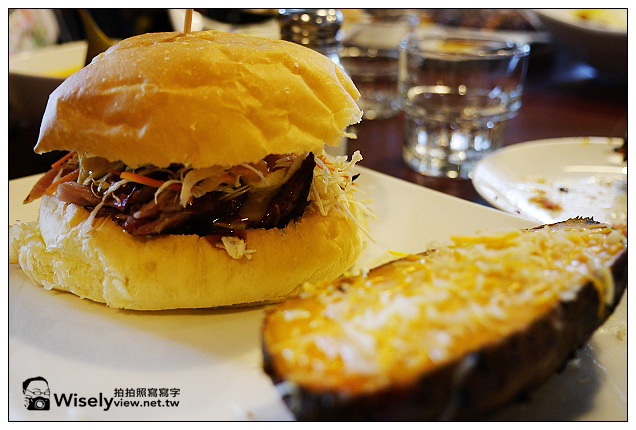 【食記】台北市。中山區：Ed’s Diner美式煙燻餐廳＠BBQ豬肋排很好吃～多人Share較划算