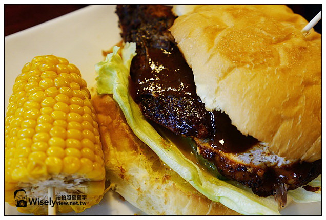 【食記】台北市。中山區：Ed’s Diner美式煙燻餐廳＠BBQ豬肋排很好吃～多人Share較划算