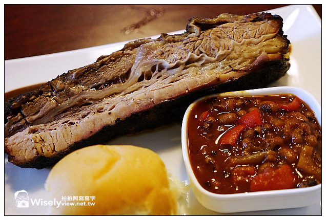 【食記】台北市。中山區：Ed’s Diner美式煙燻餐廳＠BBQ豬肋排很好吃～多人Share較划算