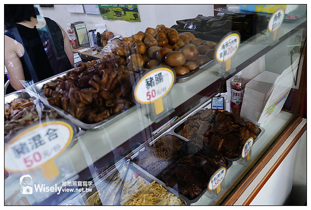 【食記】高雄市。苓雅區：劉易記牛肉刀削麵@個人偏愛乾拌麵，滷菜味道不錯吃