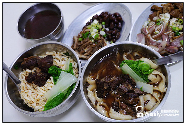 【食記】高雄市。苓雅區：劉易記牛肉刀削麵@個人偏愛乾拌麵，滷菜味道不錯吃