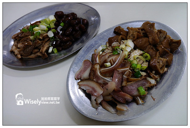 【食記】高雄市。苓雅區：劉易記牛肉刀削麵@個人偏愛乾拌麵，滷菜味道不錯吃