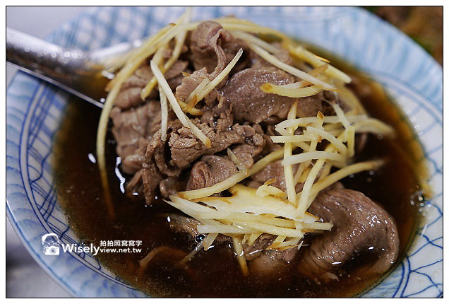 【美食】高雄市。鳳山區：倆伯羊肉、李記小籠包、香香香臭豆腐、50年老店筒仔米糕、30年老店無名麵攤，大東藝術文化中心夜拍&多那之咖啡