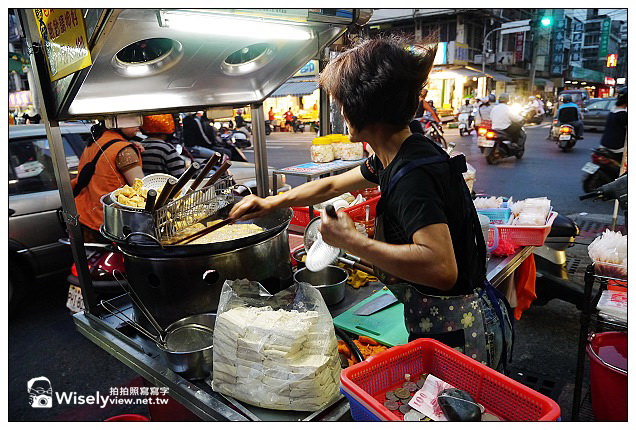 【美食】高雄市。鳳山區：倆伯羊肉、李記小籠包、香香香臭豆腐、50年老店筒仔米糕、30年老店無名麵攤，大東藝術文化中心夜拍&多那之咖啡