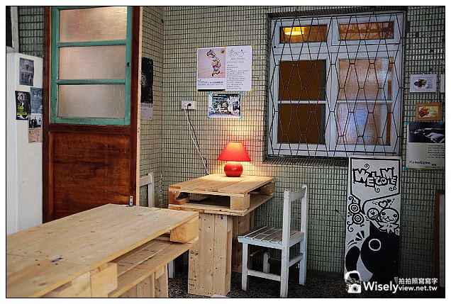 【隨拍】高雄市。新興區：KamoGamo 貓窩～位新堀江一帶附近，老宅公寓咖啡店＠FUJIFILM X100s作品