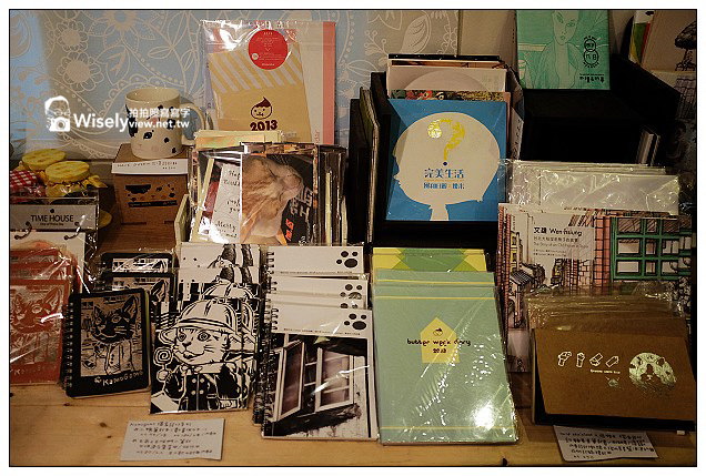 【隨拍】高雄市。新興區：KamoGamo 貓窩～位新堀江一帶附近，老宅公寓咖啡店＠FUJIFILM X100s作品