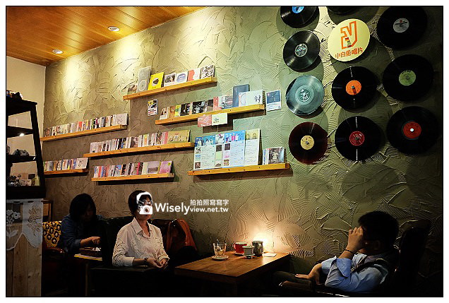 【隨拍】高雄市。新興區：KamoGamo 貓窩～位新堀江一帶附近，老宅公寓咖啡店＠FUJIFILM X100s作品