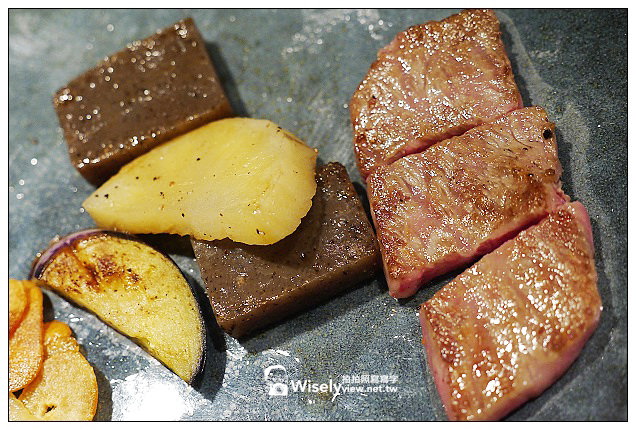 【旅行】2012日本神戶。三宮市：IKUTA ROAD美食＠嗚門鯛燒本鋪、金のとりから炸雞唐揚、すき家丼飯、チャオチャオ餃子、PATISSERIE TOOTH TOOTH甜點蛋糕，以及モーリヤ神戶牛鐵板燒