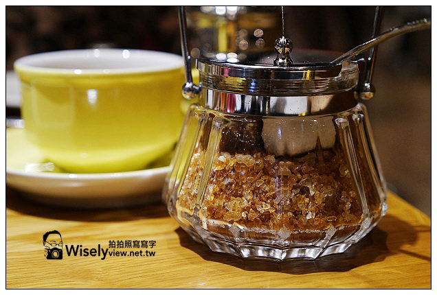 【美食】台北信義。捷運市政府站：信義新光三百貨(A11)＠MELANGE CAFÉ米朗琪咖啡三號店～美味可口的草莓鬆餅及鹹派和下午茶，平價卻又高檔的好選擇