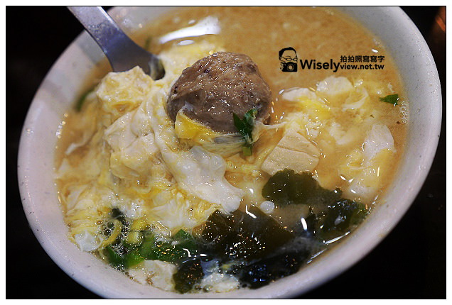 【食記】台北市。大安區：臨江街夜市＠通化街廖家涼麵、水泥房子牛排~平價用餐選擇