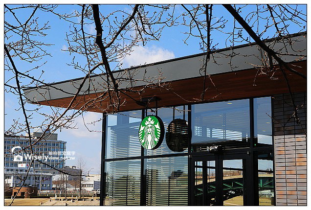 【旅行】2013日本北陸。富山縣富山市：立山連峰遠景相伴的富岩運河環水公園，以及最美的星巴克店日夜景色