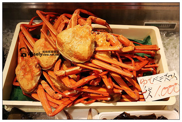 【旅行】2013日本北陸。富山縣冰見市：氷見番屋街(氷見漁港外市場)@當地特色美味料理大集合，飽嚐冰見牛、海鮮及洋食，還有泡足湯～忍者哈特利列車搭乘