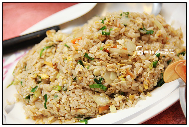 【遊記】2013漁樂台灣，金山蹦火仔-04：石門富基漁港＠墨西哥帽新設計建築物，平價海鮮熱炒超美味！(特色美食～慧琪海鮮量販店、兄弟代客料理、蝦冰蟹醬)