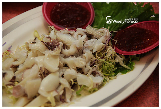 【遊記】2013漁樂台灣，金山蹦火仔-04：石門富基漁港＠墨西哥帽新設計建築物，平價海鮮熱炒超美味！(特色美食～慧琪海鮮量販店、兄弟代客料理、蝦冰蟹醬)