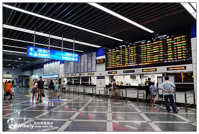 【食記】台北市。松山區：松山火車站商場CITYLINK＠Chatime日出茶太、Mister Donut(Hello Kitty甜甜圈)，1樓幸福食集&2F饗樂天地隨拍～松山車站美食