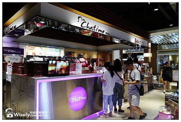 【食記】台北市。松山區：松山火車站商場CITYLINK＠Chatime日出茶太、Mister Donut(Hello Kitty甜甜圈)，1樓幸福食集&2F饗樂天地隨拍～松山車站美食