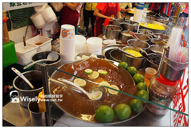 【食記】台北市。中正區：城中市場＠城中檸檬愛玉、城中沙茶魷魚羹、城中豆花伯、明星西點咖啡(俄羅斯軟糖)&城中老牌牛肉拉麵大王～必訪美食小吃