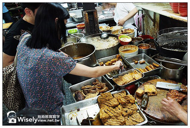 【食記】台北市。中正區：城中市場＠城中檸檬愛玉、城中沙茶魷魚羹、城中豆花伯、明星西點咖啡(俄羅斯軟糖)&城中老牌牛肉拉麵大王～必訪美食小吃